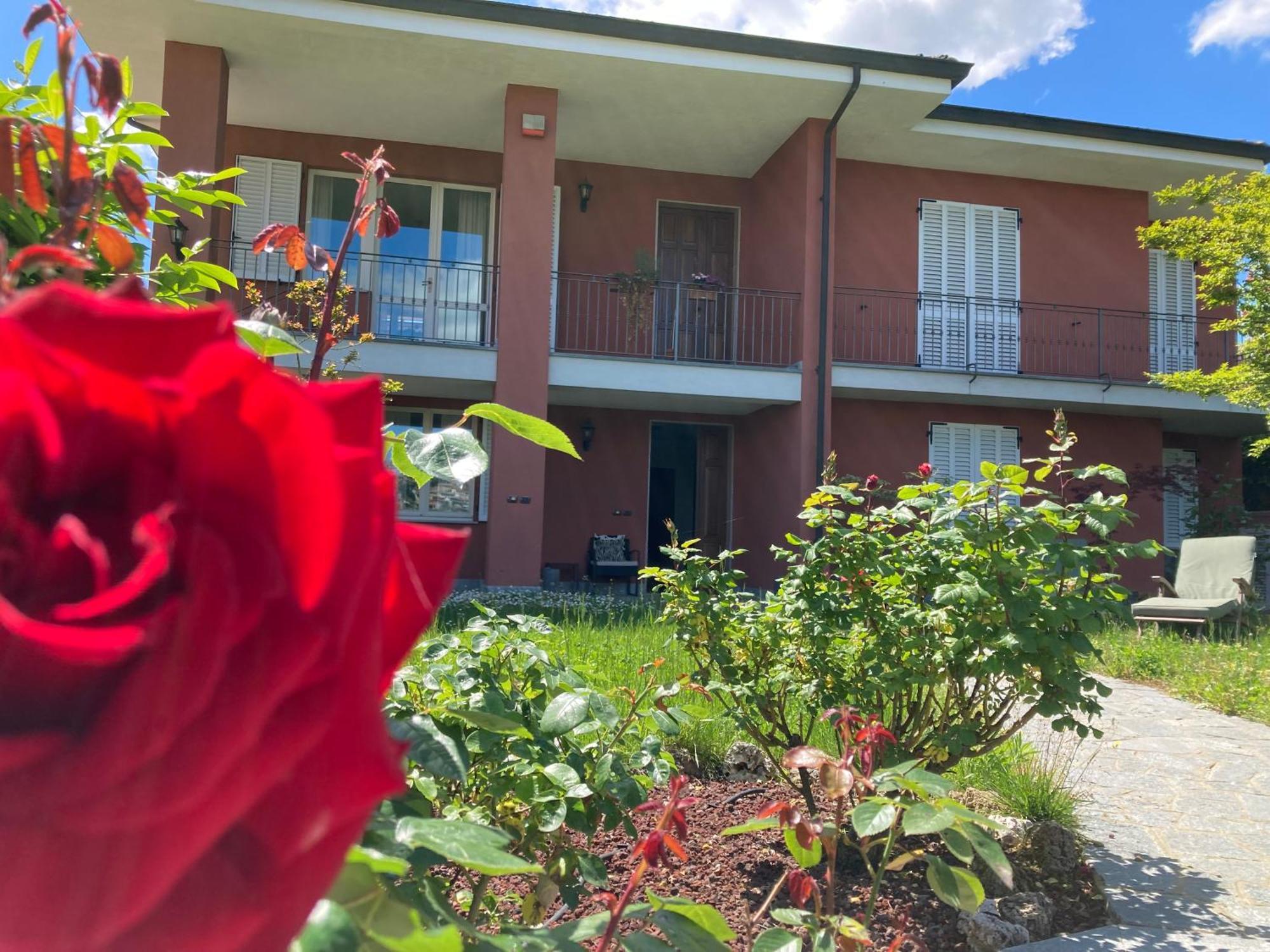 Casa Finestre Bianche Apartman Canelli Kültér fotó